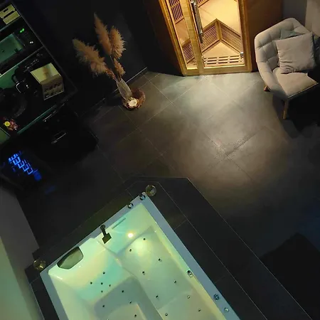 D Hotes Le לינה וארוחת בוקר