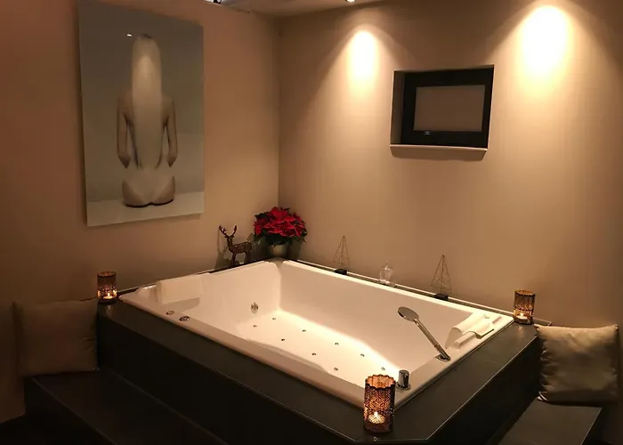 Bed & Breakfast D Hotes Le 4*