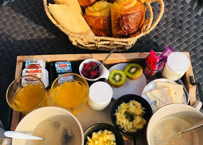 D Hotes Le Bed & Breakfast
